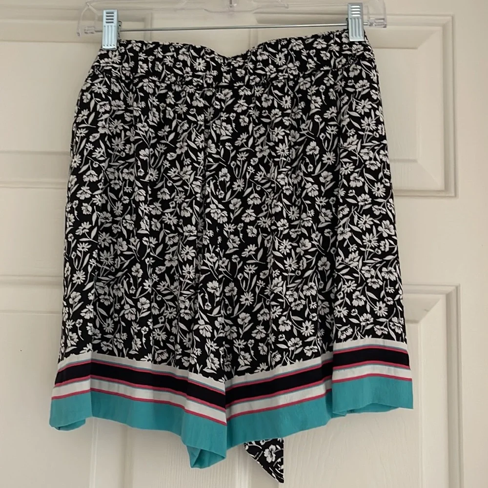 Maeve scarf-printed shorts. Size M - Picture 3 of 5